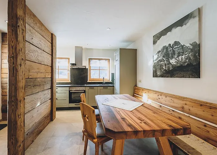 Adamhof Spielberg 아파트